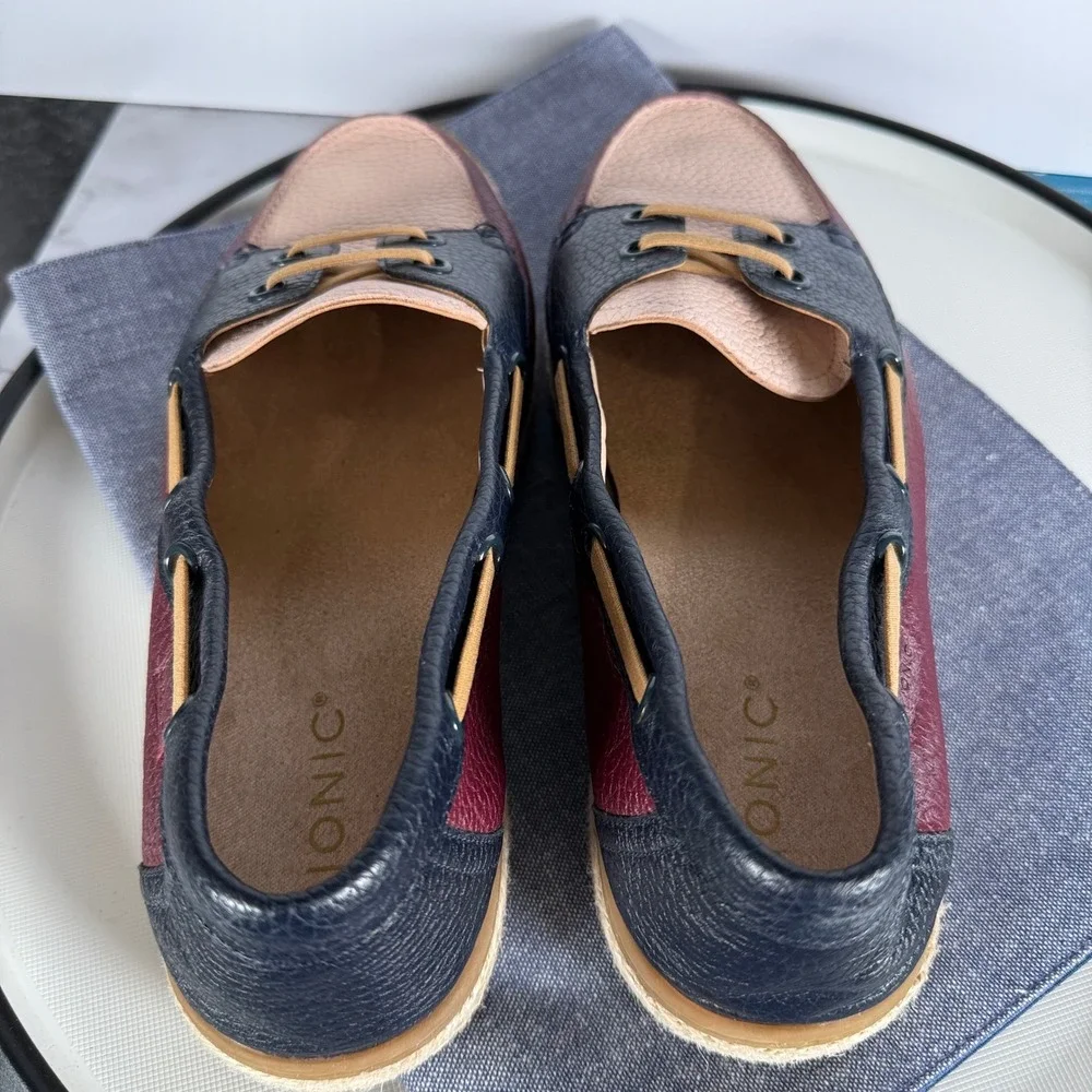 Vionic Bay Boat Shoes Womens 9.5 Navy Burgundy Leather Colorblock Loafers